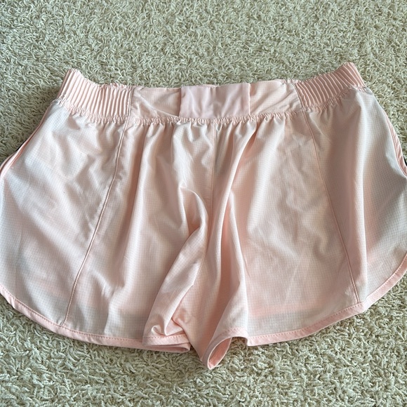 Peach and black Nike shorts - Picture 4 of 6